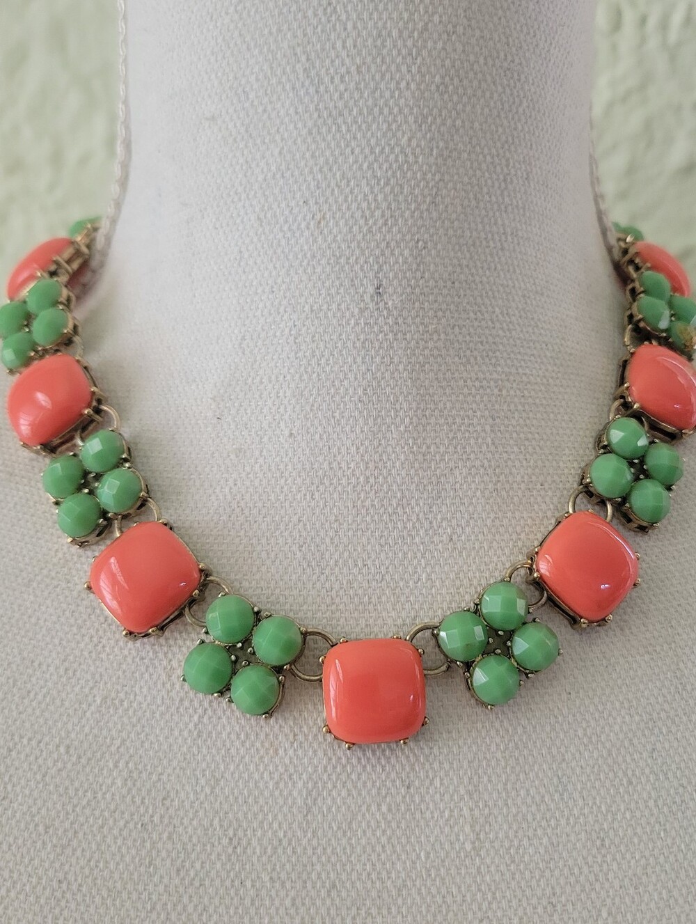 J Crew Acrylic Necklace Coral & Green Statement Choker Collar 18"